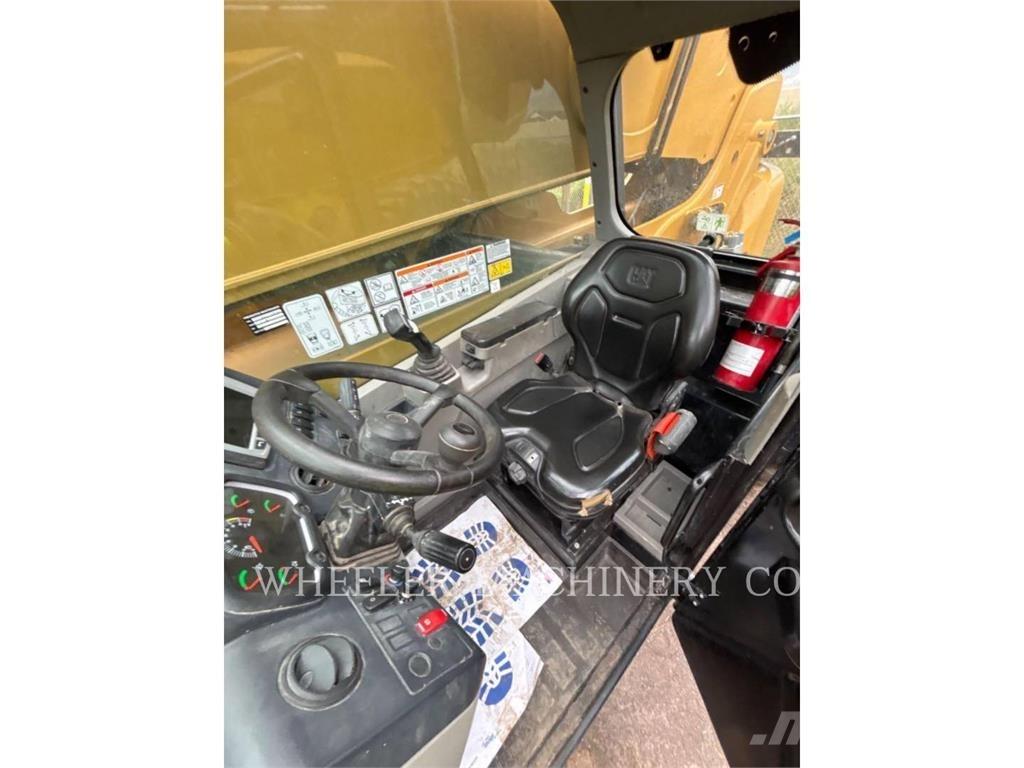 CAT TL1255-05 テレスコーピックハンドラー