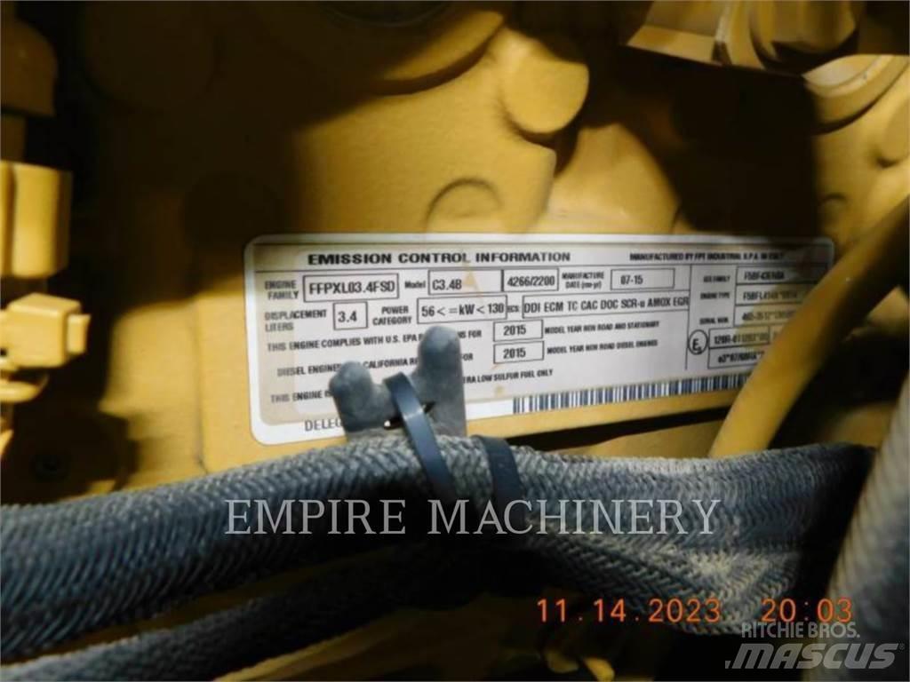 CAT TL642D テレスコーピックハンドラー