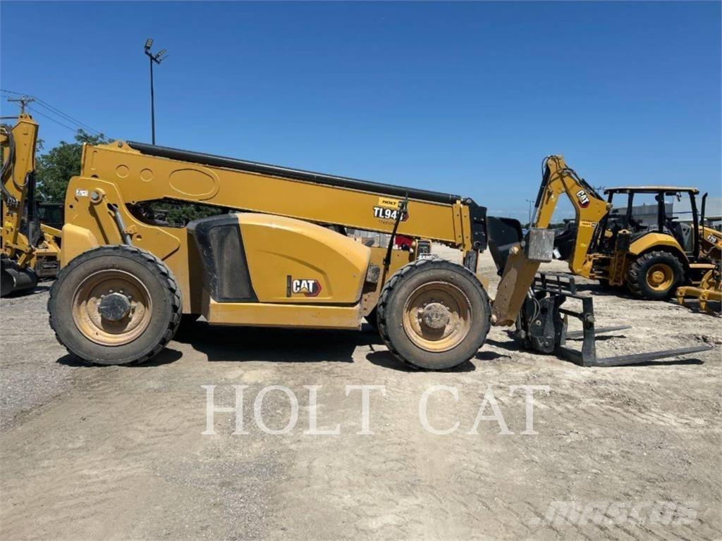 CAT TL943 テレスコーピックハンドラー