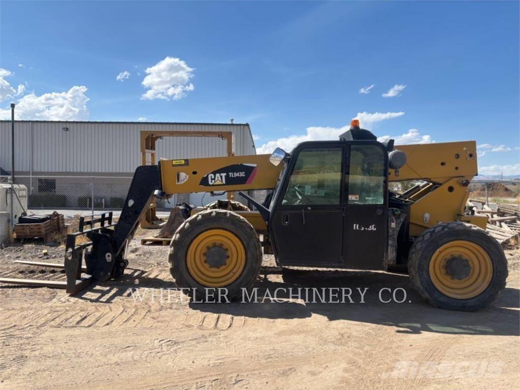 CAT TL943C CAB テレスコーピックハンドラー