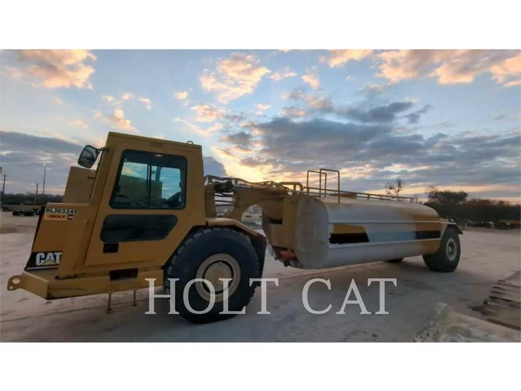 CAT W00 613C タンカートラック