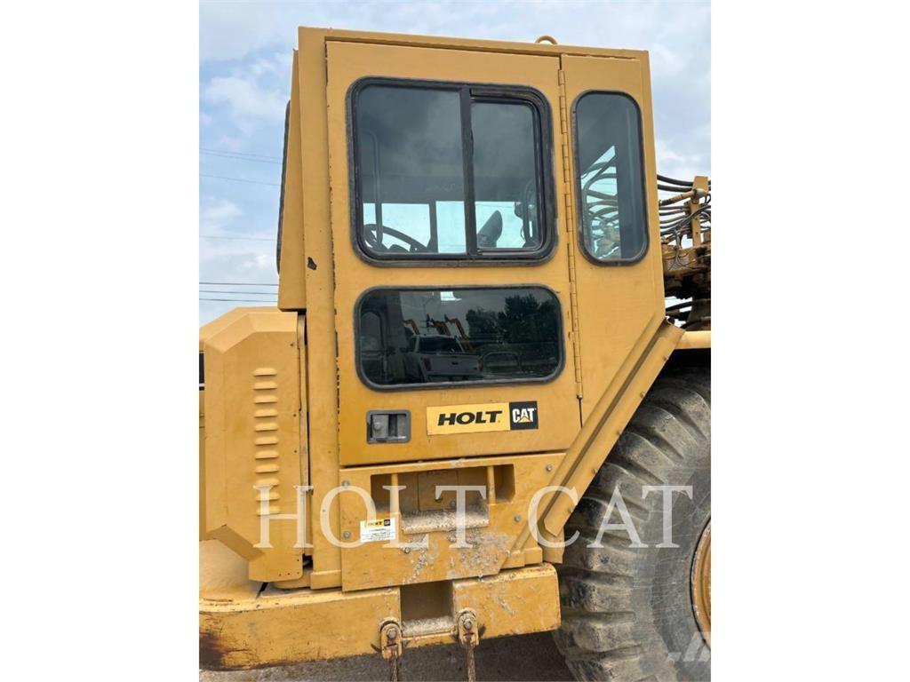 CAT W00 621G スクレイパー