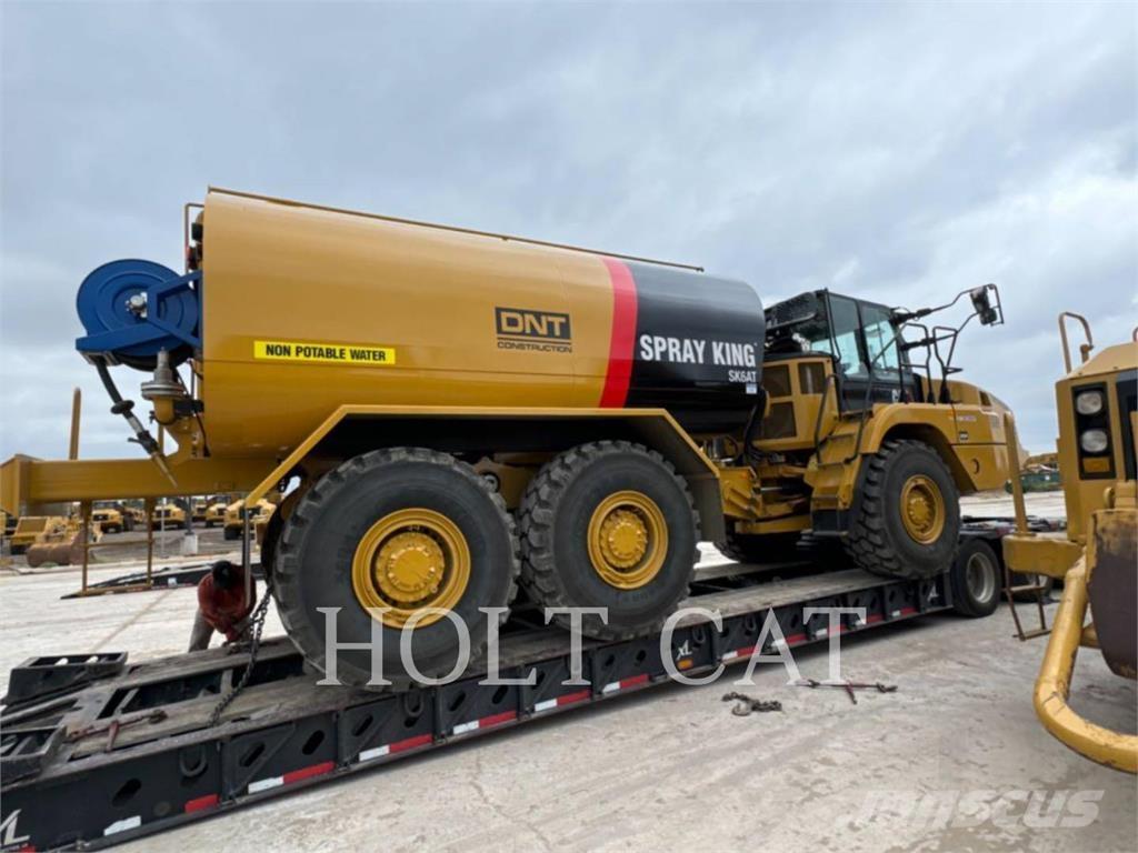 CAT W00 730 アーティキュレート式ダンプトラック