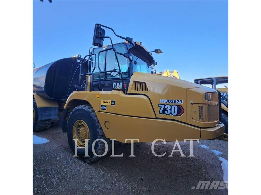 CAT W00 730 タンカートラック