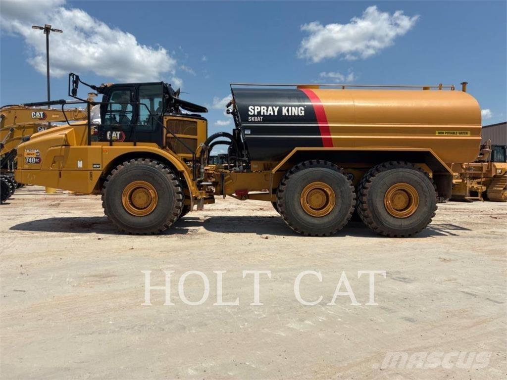 CAT W00 740 タンカートラック
