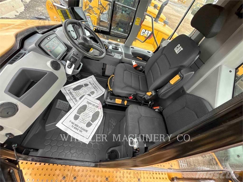 CAT WT 740 GC タンカートラック