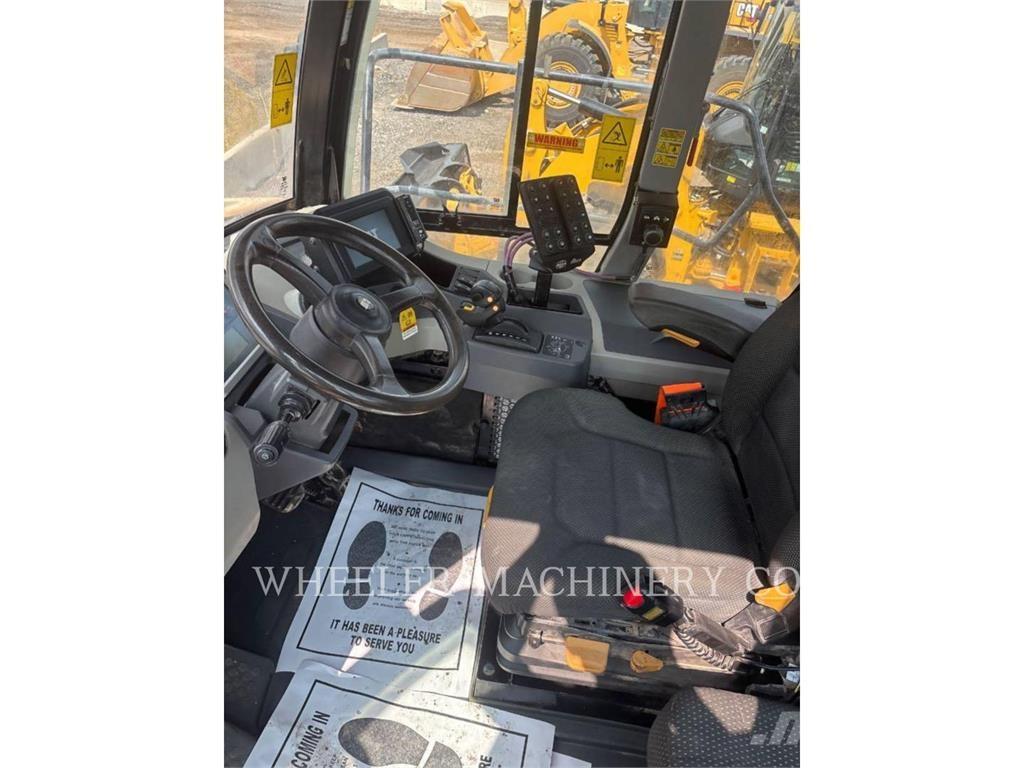 CAT WT 740 GC タンカートラック