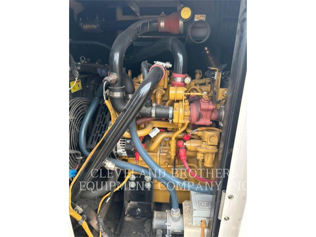 CAT XQ 35 その他の発電機