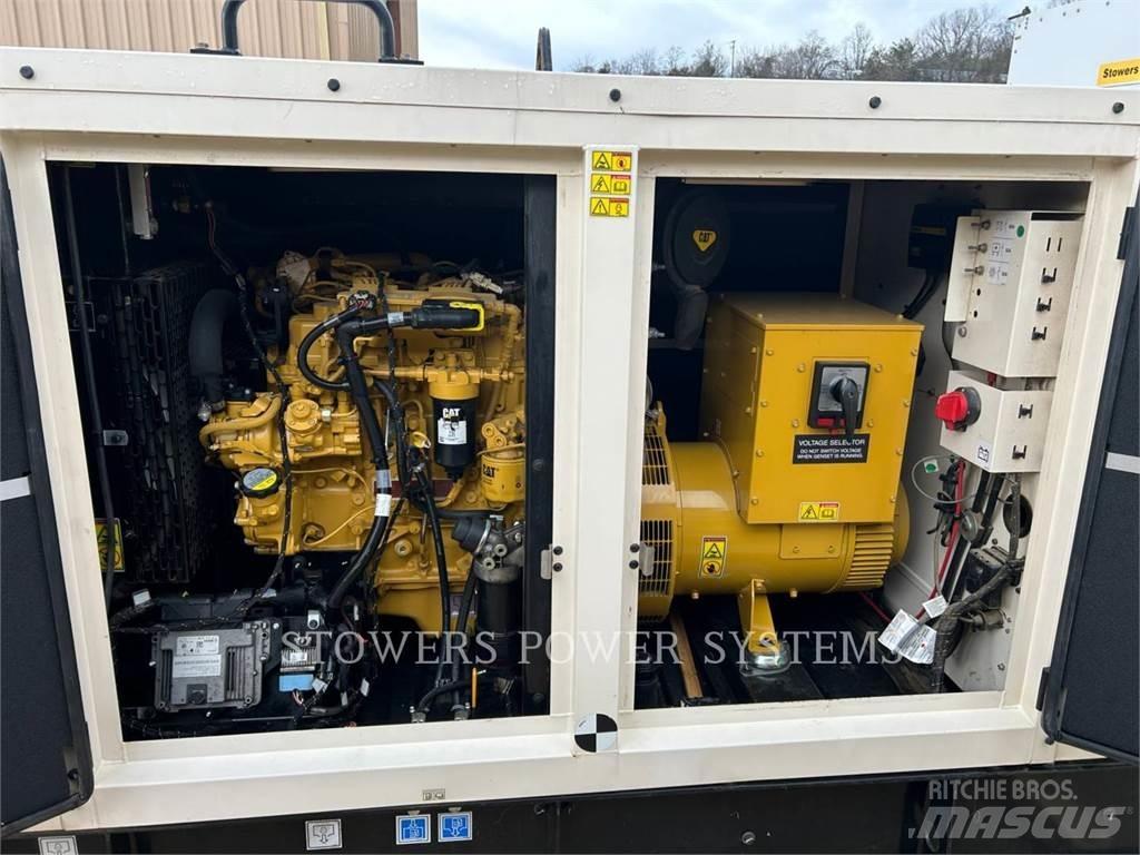 CAT XQ-60 48KW その他の発電機