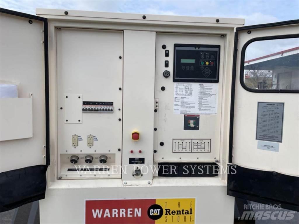 CAT XQ125 T4F その他の発電機