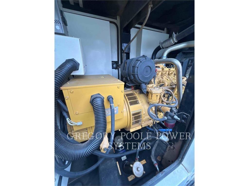 CAT XQ30 その他の発電機