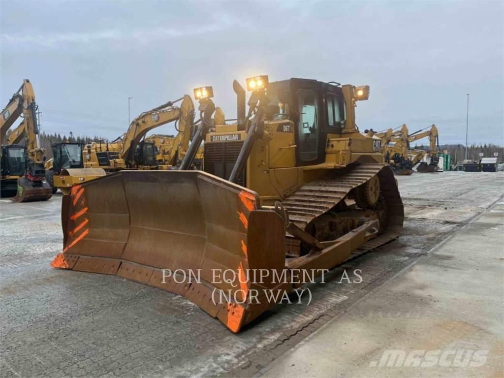 Caterpillar D6T ブルドーザー