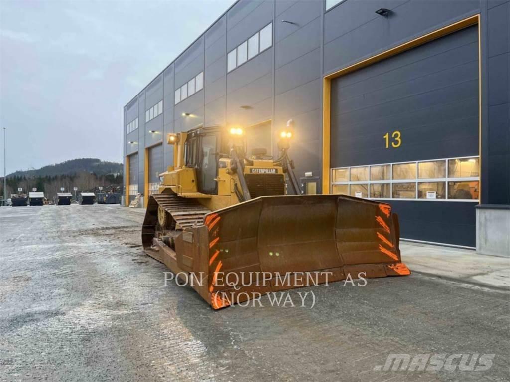 Caterpillar D6T ブルドーザー