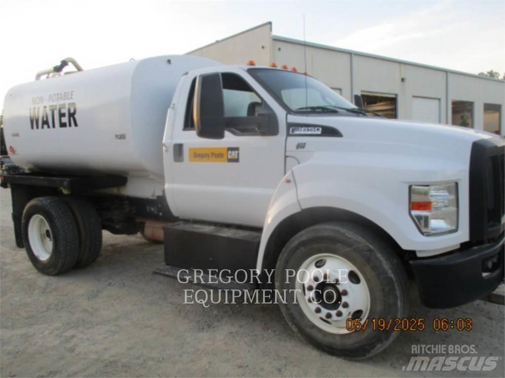 Ford F650 タンカートラック