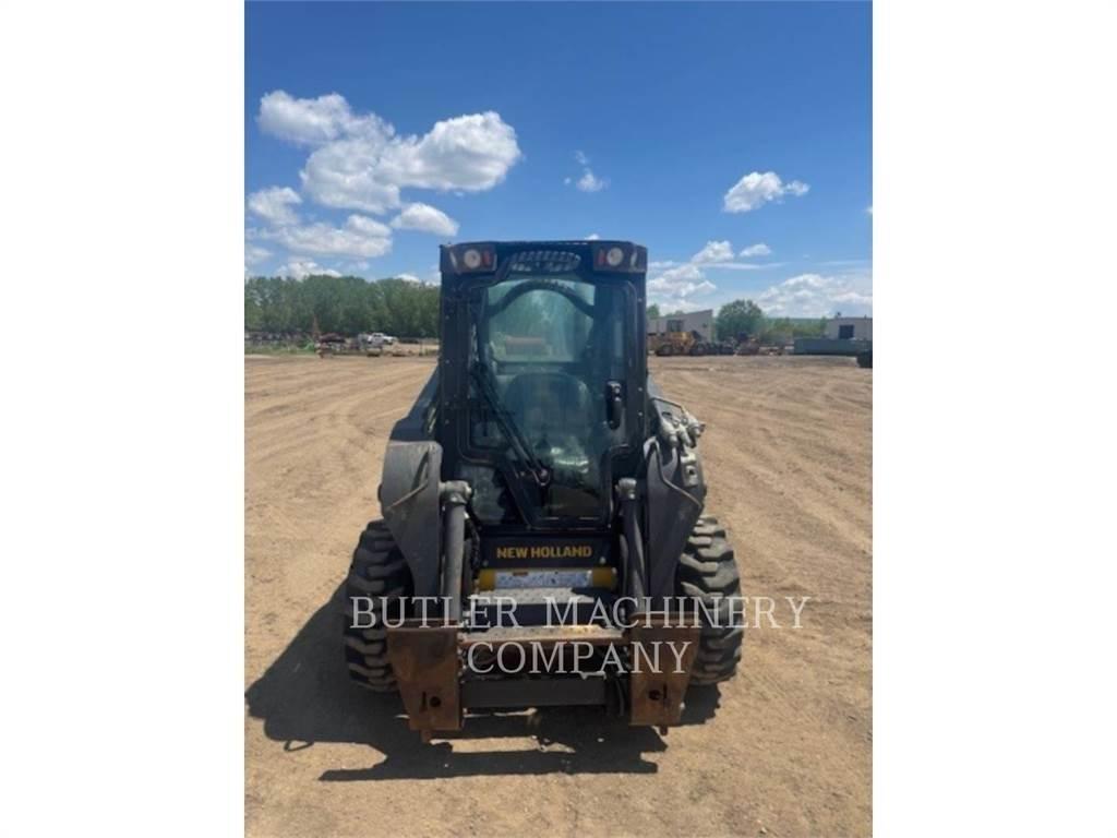 Ford / New Holland L318 スキッドステアローダー