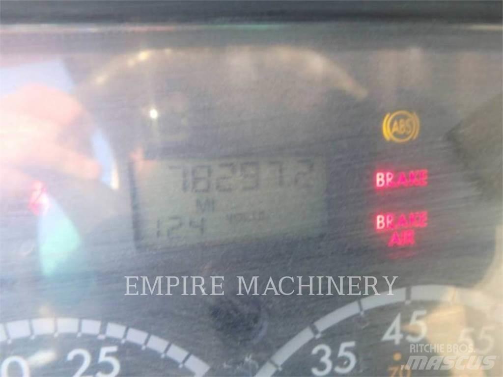 Freightliner 2K WT タンカートラック