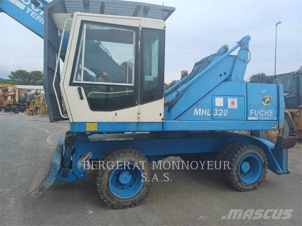 Fuchs MHL320 ホイール式油圧ショベル（パワーショベル・ユンボ・バックホー）