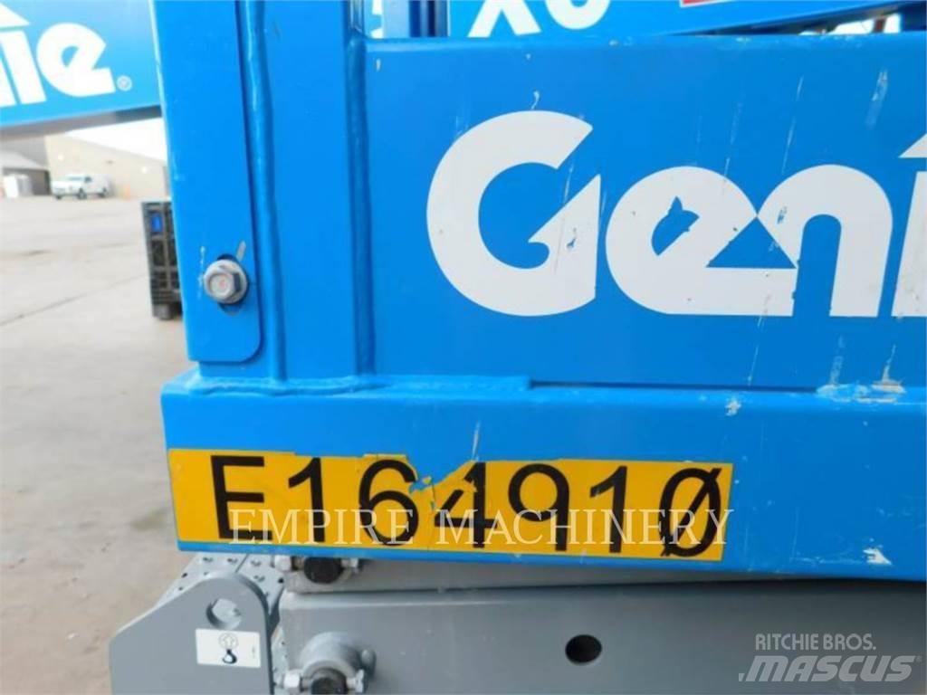 Genie GS1330 ブームリフト　屈伸型