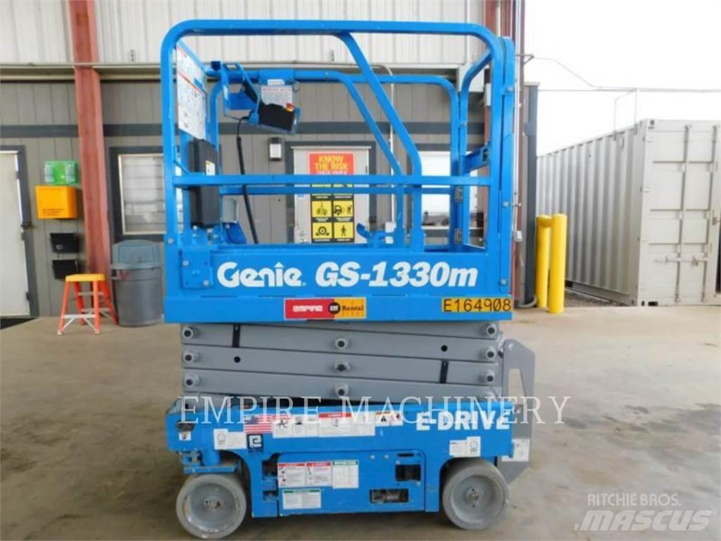 Genie GS1330 ブームリフト　屈伸型
