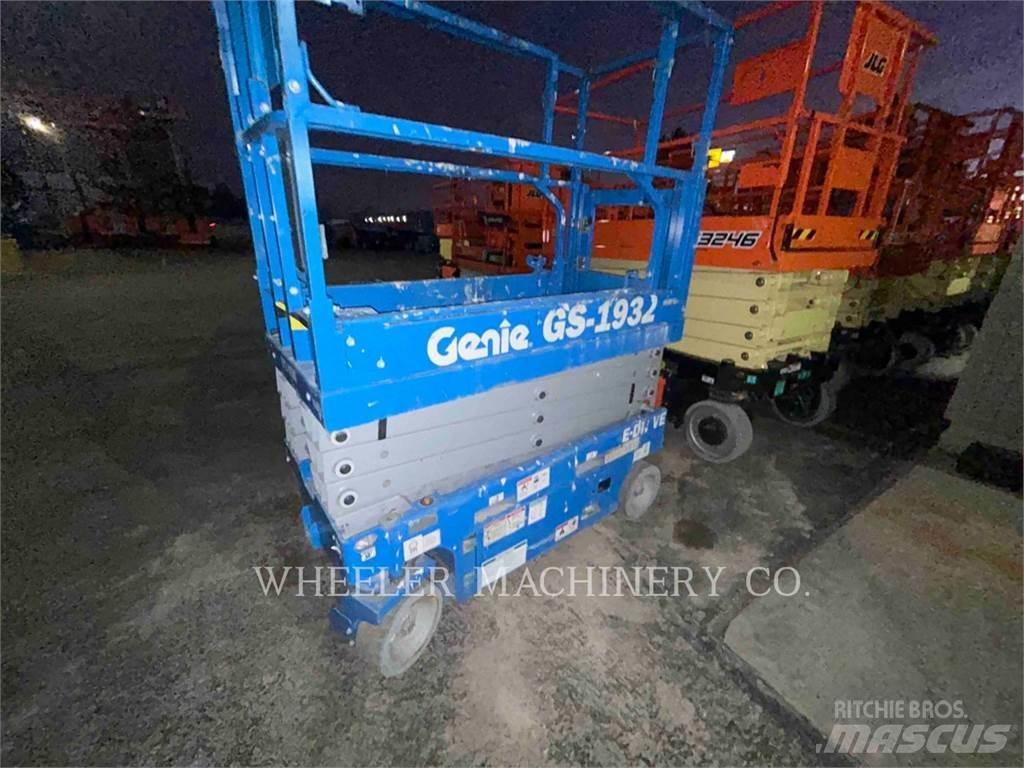 Genie GS1932 シザースリフト