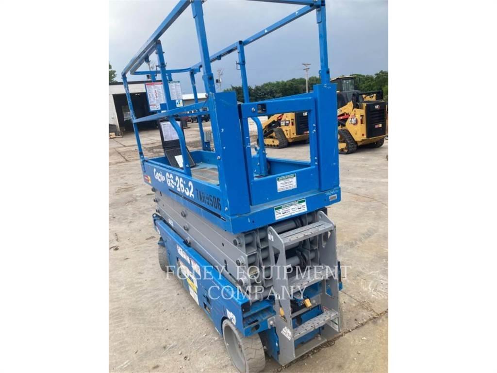 Genie GS2632 シザースリフト