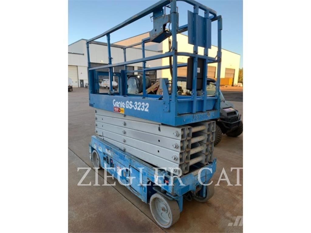 Genie GS3232 シザースリフト