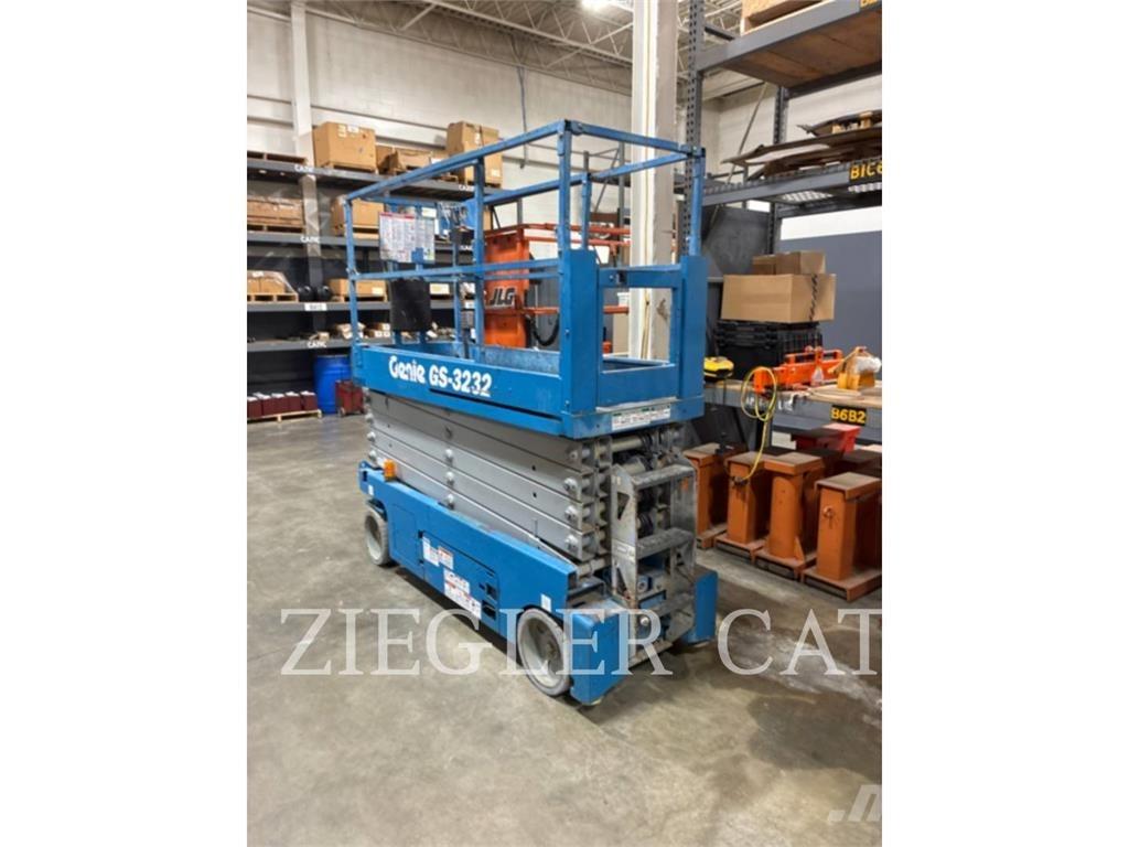 Genie GS3232 シザースリフト