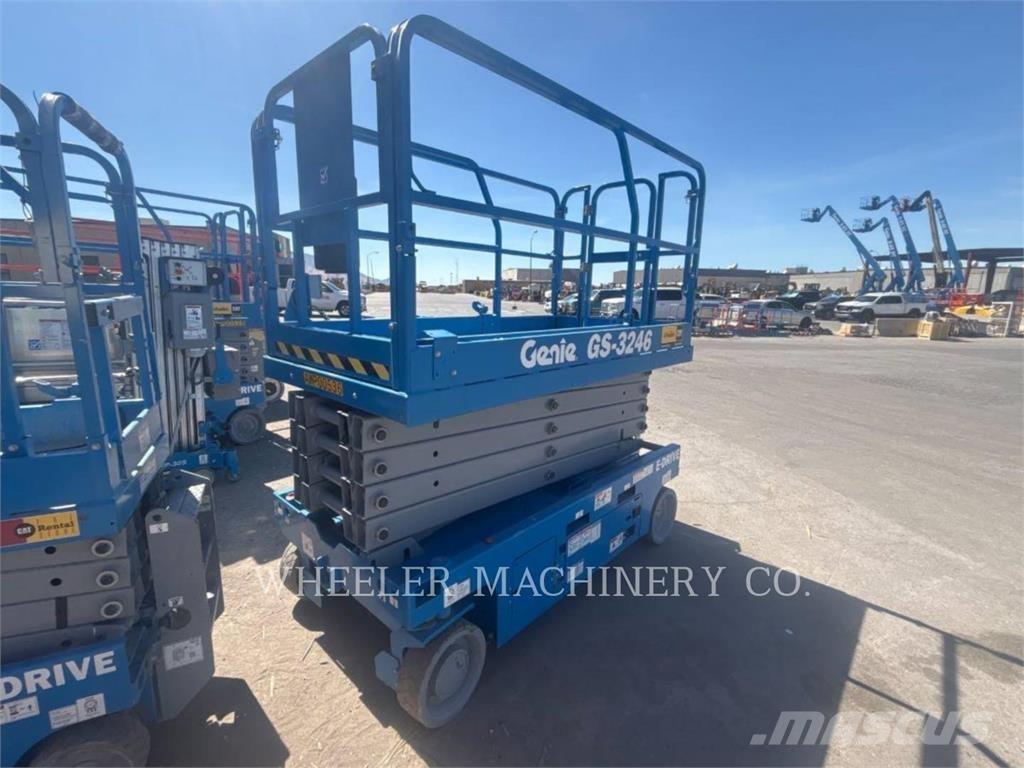 Genie GS3246 シザースリフト