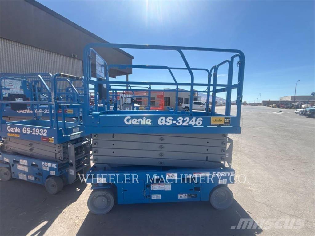 Genie GS3246 シザースリフト