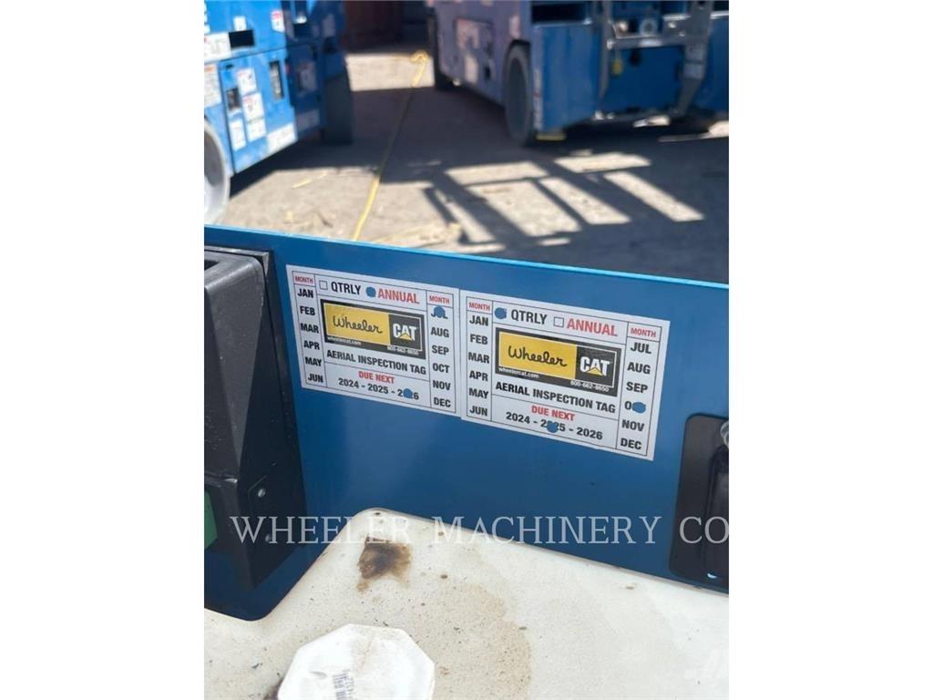 Genie GS3246 シザースリフト