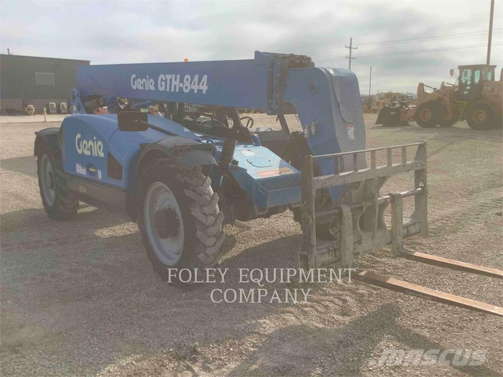 Genie GTH844DO テレスコーピックハンドラー