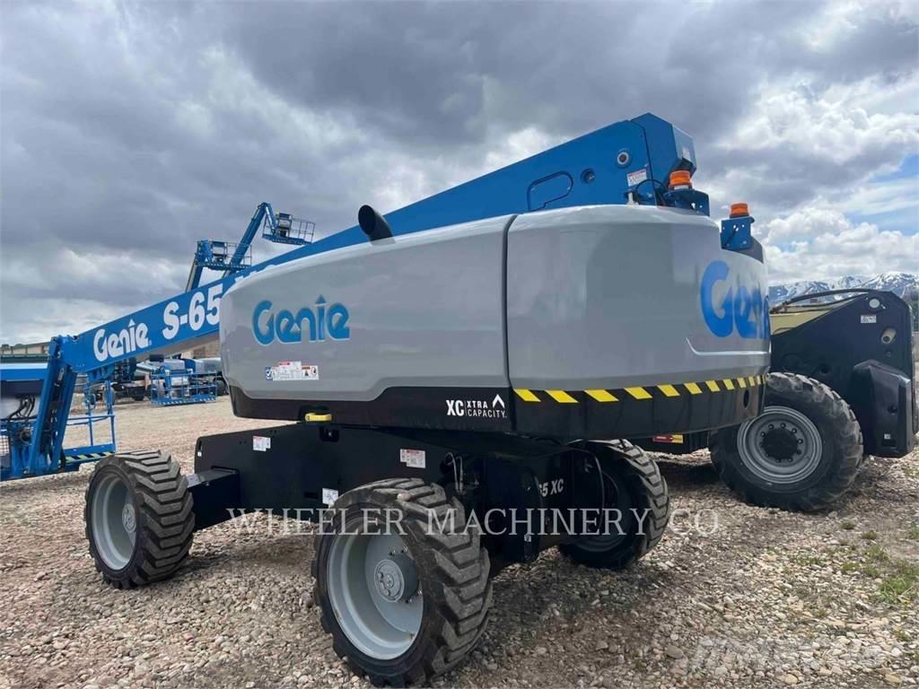 Genie S65XC ブームリフト　屈伸型