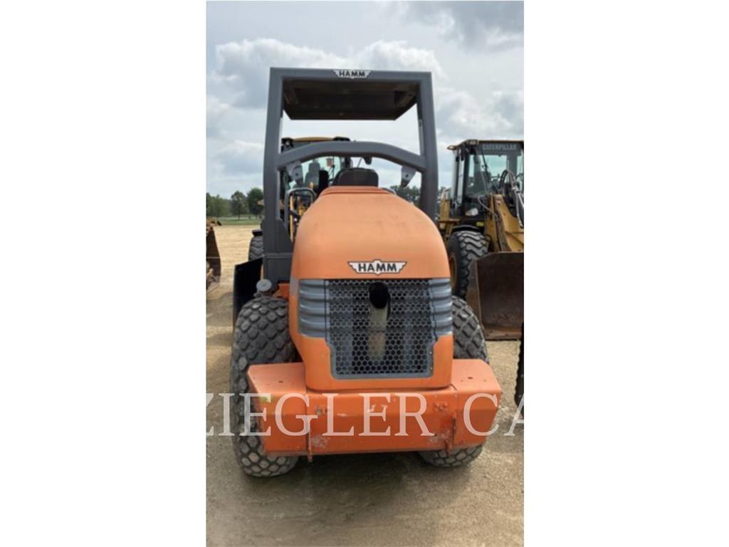 Hamm 3307 SMOOTH ソイルコンパクター