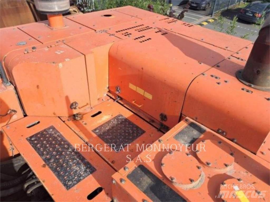 Hitachi ZX 670 45 大型油圧ショベル12t以上（パワーショベル・ユンボ）