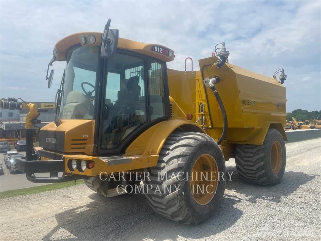 Hydrema HYD 912HM タンカートラック