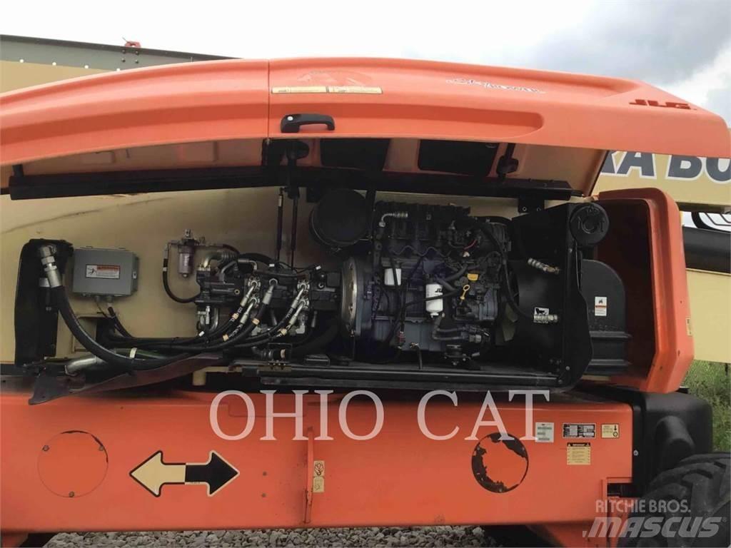 JLG 1250AJP ブームリフト　屈伸型