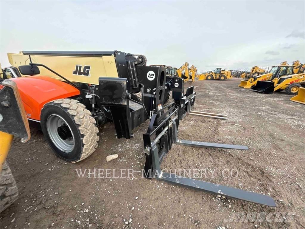 JLG 1255 テレスコーピックハンドラー