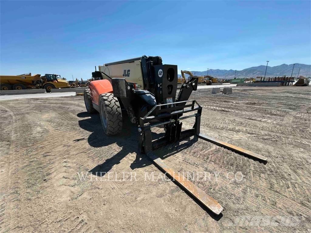JLG 1255 テレスコーピックハンドラー