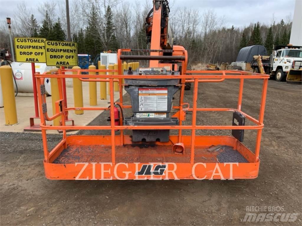 JLG 1350SJP ブームリフト　屈伸型