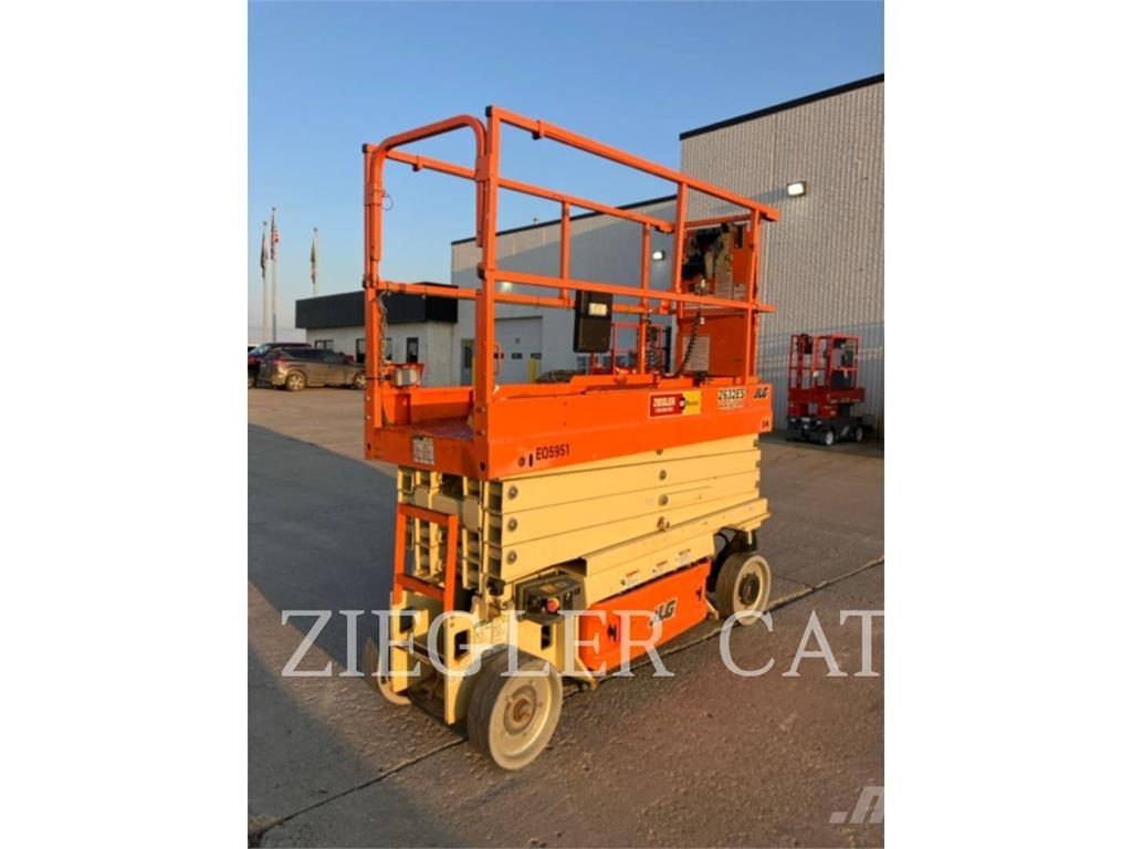 JLG 2632ES シザースリフト