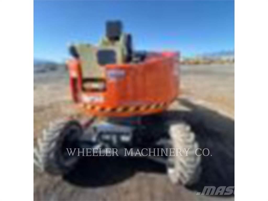 JLG 340AJ ブームリフト　屈伸型