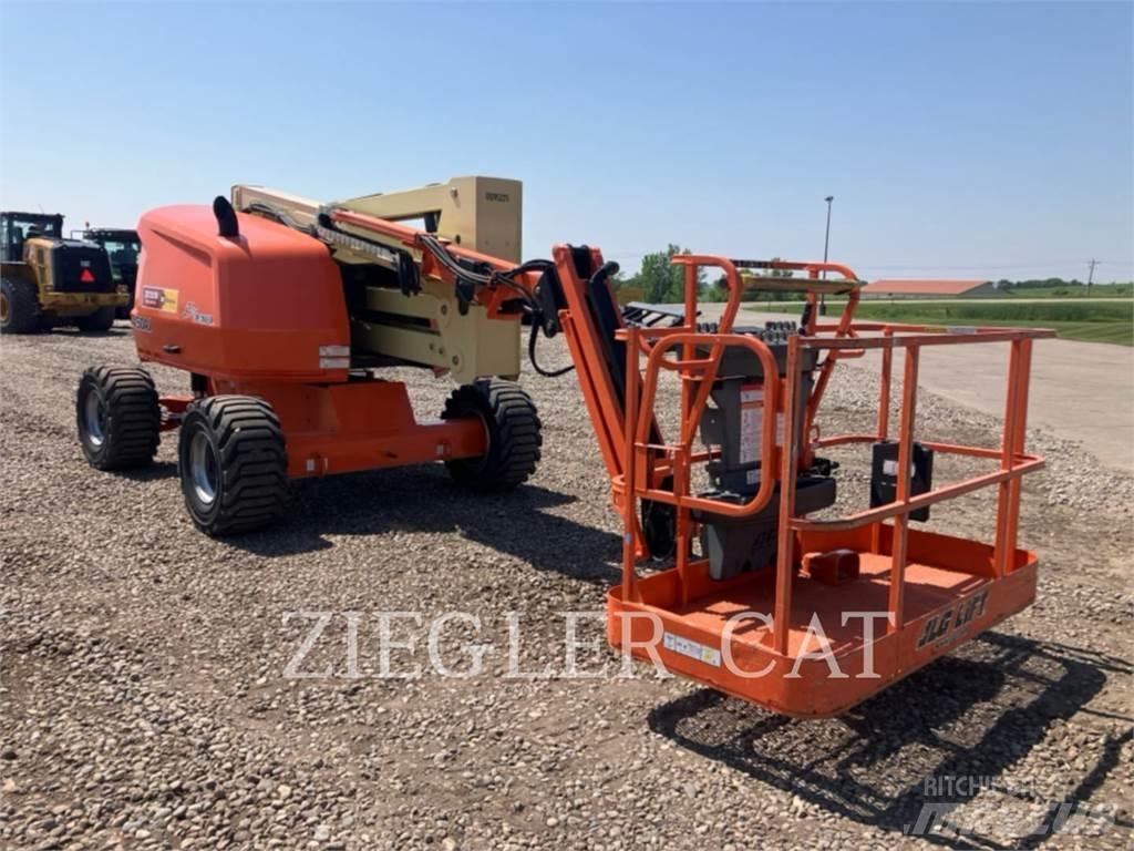 JLG 450AJ ブームリフト　屈伸型