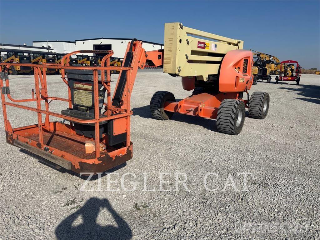 JLG 450AJ ブームリフト　屈伸型