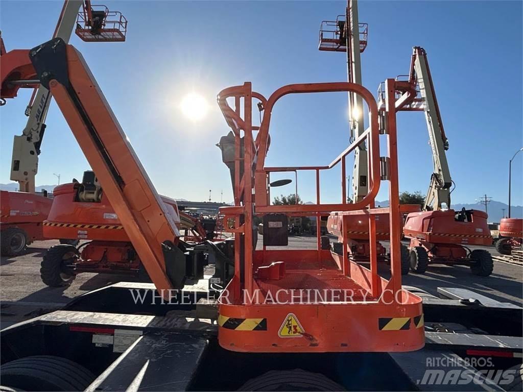 JLG 460SJ ブームリフト　屈伸型