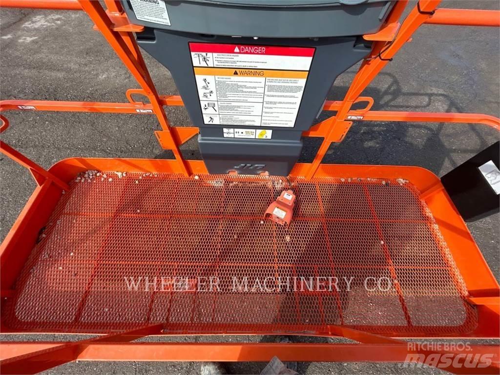 JLG 460SJ ブームリフト　屈伸型