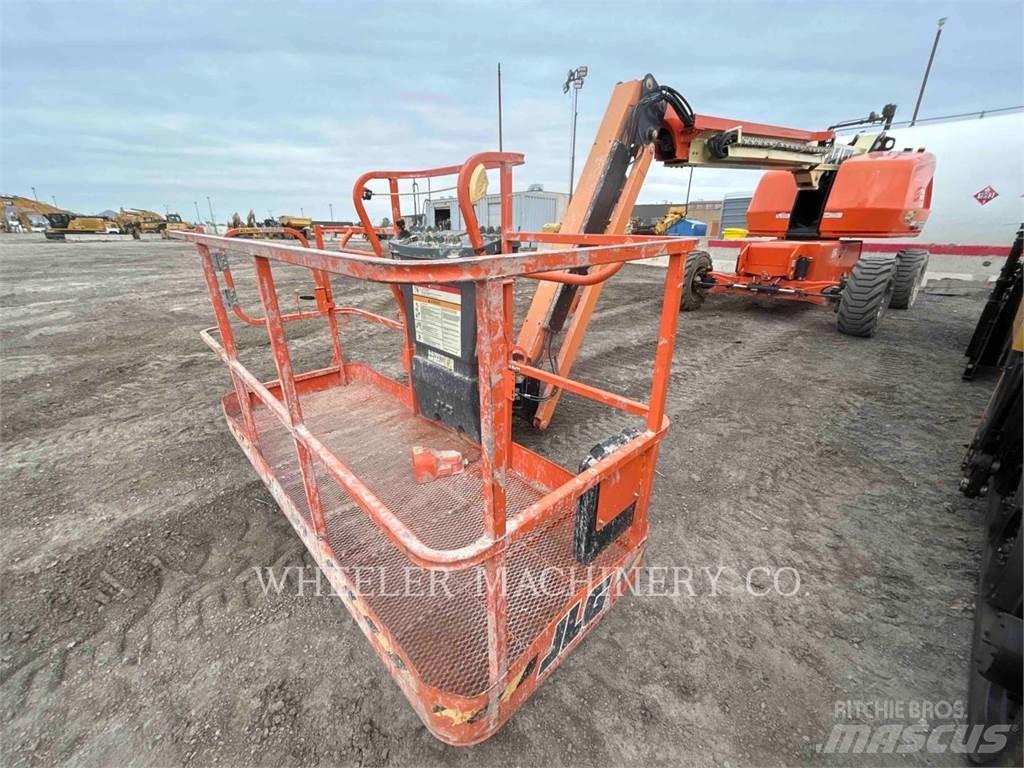 JLG 460SJ ブームリフト　屈伸型
