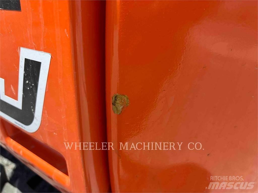 JLG 460SJ ブームリフト　屈伸型