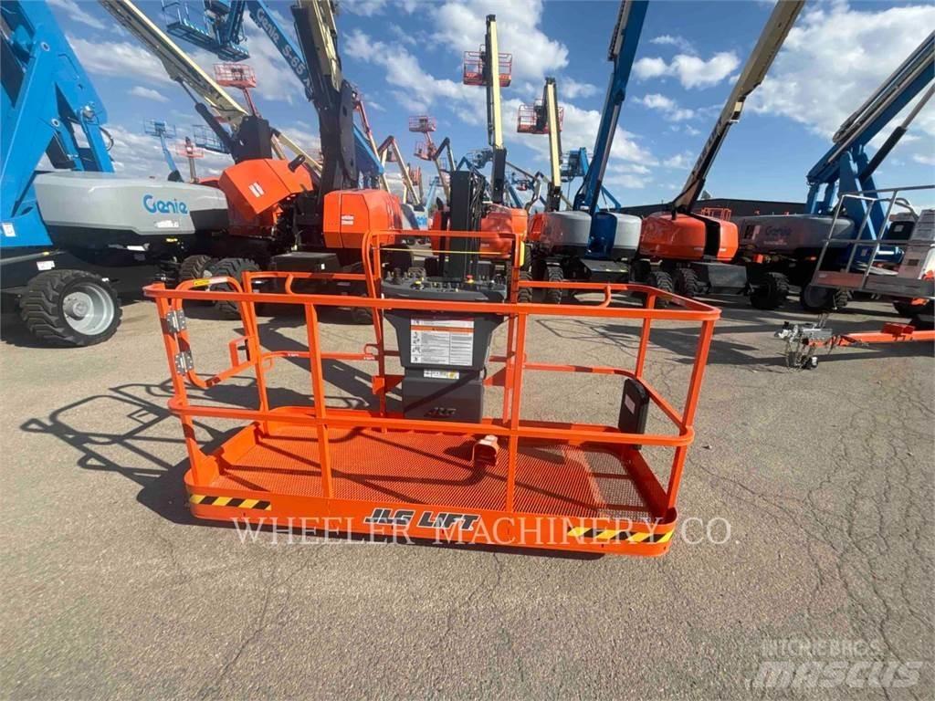 JLG 460SJ ブームリフト　屈伸型