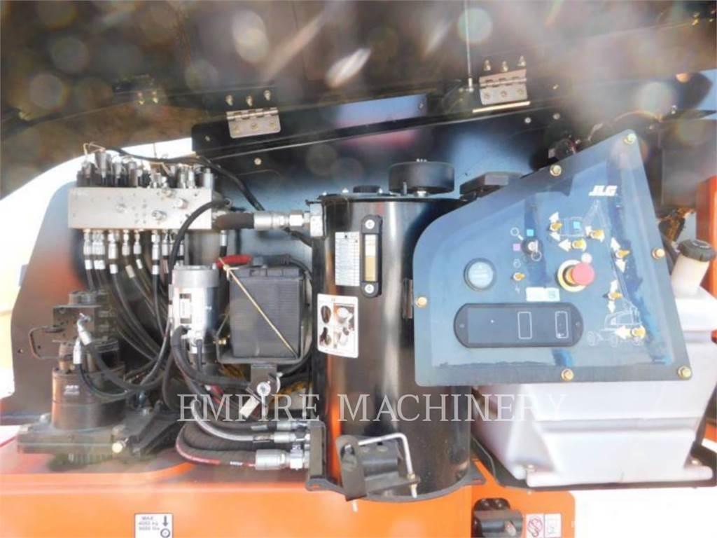 JLG 460SJ ブームリフト　屈伸型