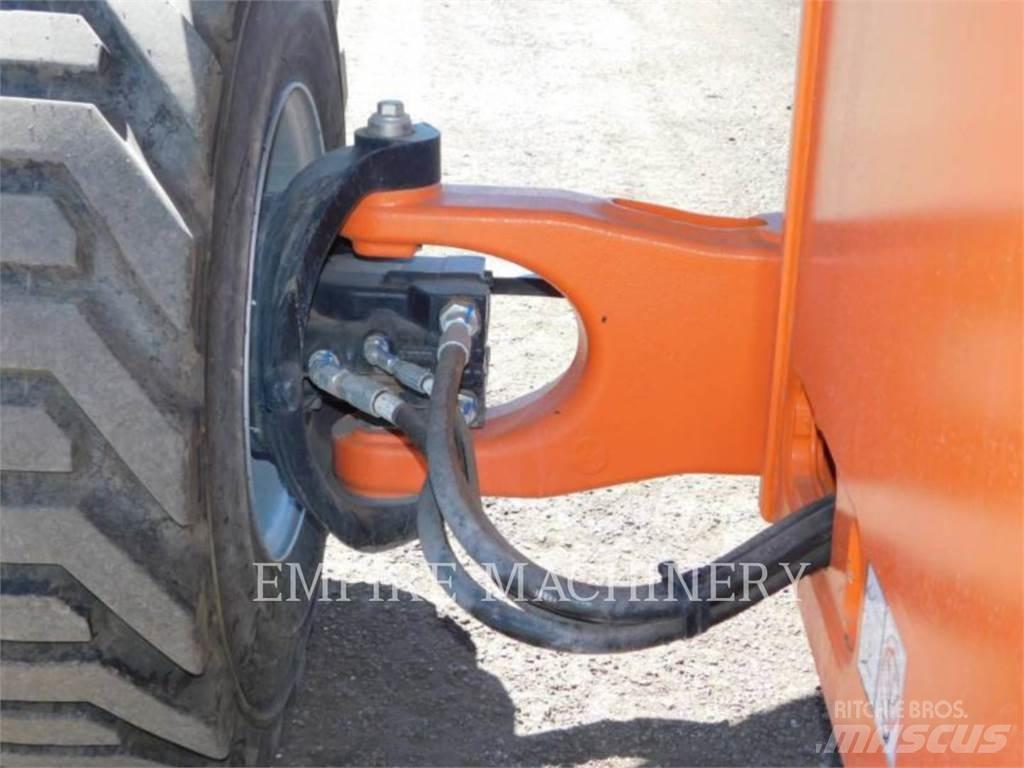 JLG 460SJ ブームリフト　屈伸型
